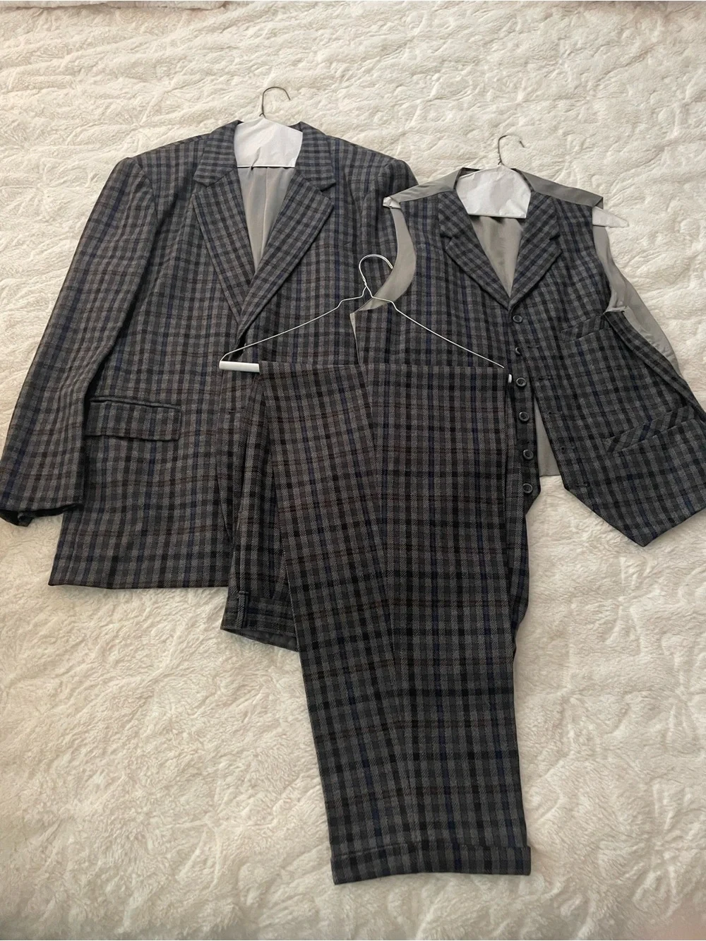 Men's Gray Plaid Three-Piece Suit - Gray